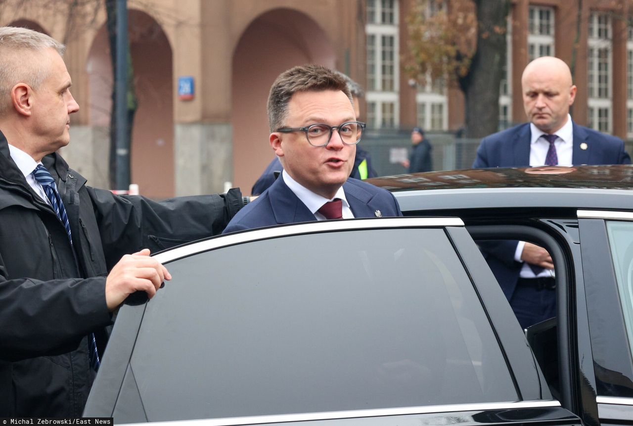 Przyłapali kierowcę Hołowni. "Marszałek Sejmu nie przejął się"