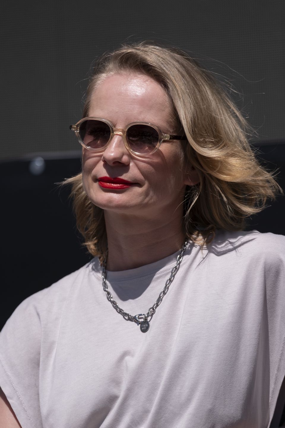 Magdalena Cielecka podbija festiwal Off Camera w białej sukience