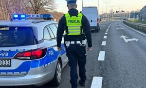 Pijany wiózł dzieci busem. Obok siedziała opiekunka