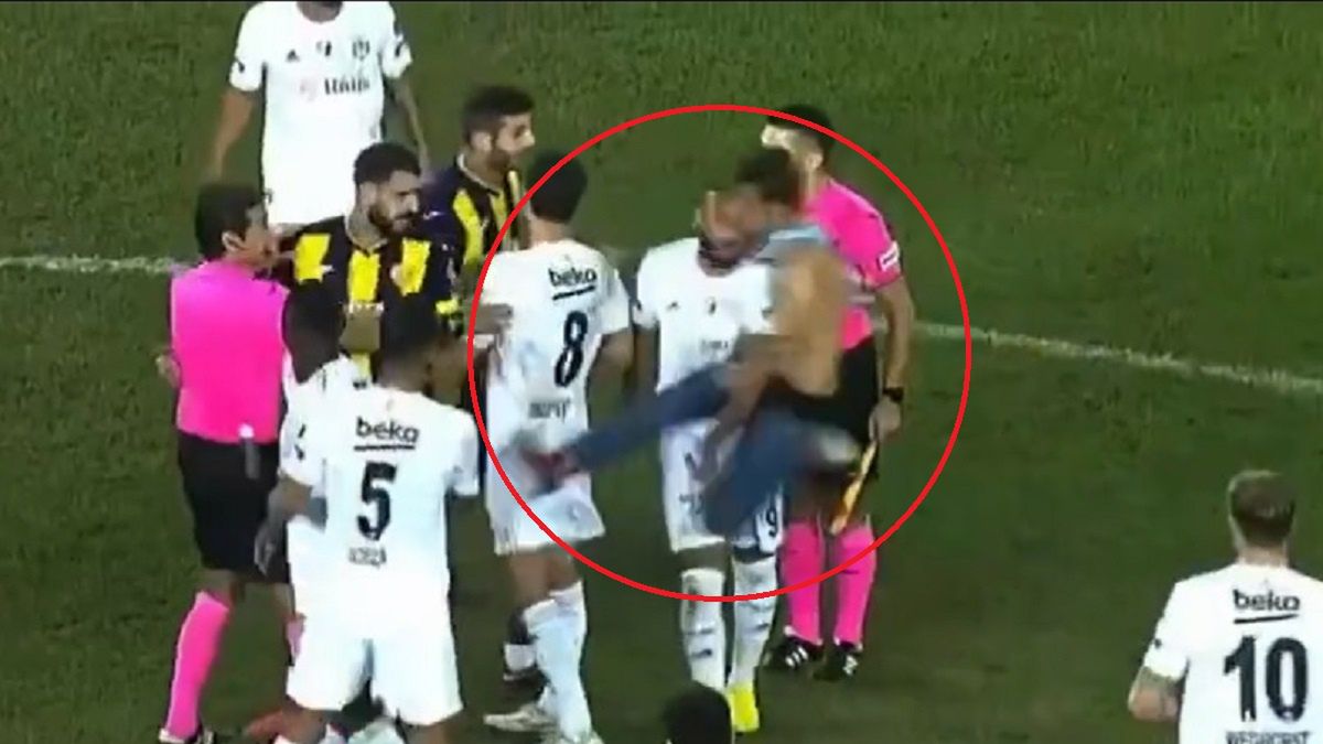 Atak na piłkarza w Turcji