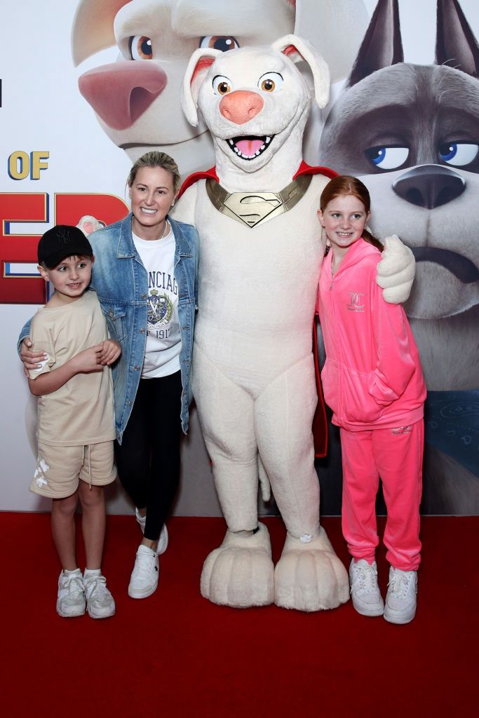 Pixie Curtis at the salons with her mum and brother