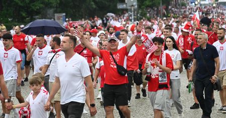 Ewakuacja strefy kibica w Berlinie. Tuż przed meczem Polaków