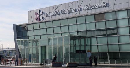Ewakuacja na Lotnisku Chopina. Na miejscu działały służby