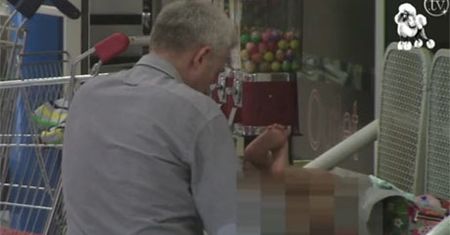 Urbański PRZEWIJA CÓRKĘ w Tesco!