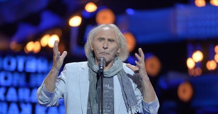 Jerzy Kryszak naśmiewa się z władz Polsatu. Żal mu sopockiego kabaretonu