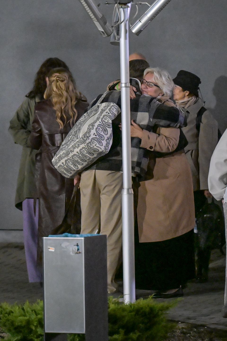 Kaczorowska i Rogacewicz z mamami przed studiem "TzG"