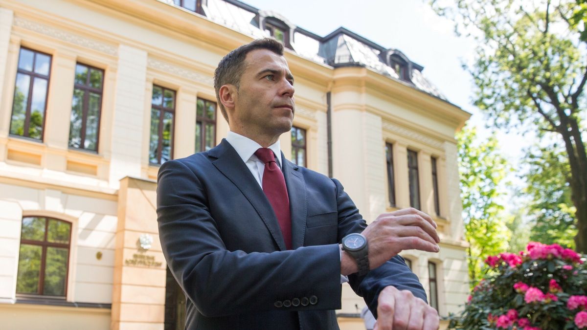 Były szef SLD straci stanowisko w państwowym gigancie. Nieoficjalne ustalenia