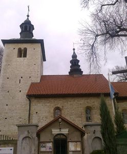 Tajemnice kościoła w Wysocicach. Najciekawsze znajduje się nad wejściem