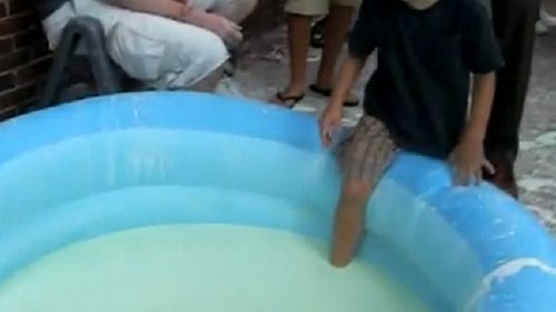 Raz jak woda, raz jak ciało stałe - ciecz nienewtonowska 1