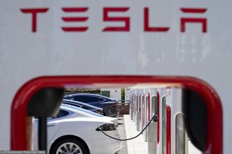 Tesla zablokowana z powodu usterki baterii. Naprawa kosztuje fortunę