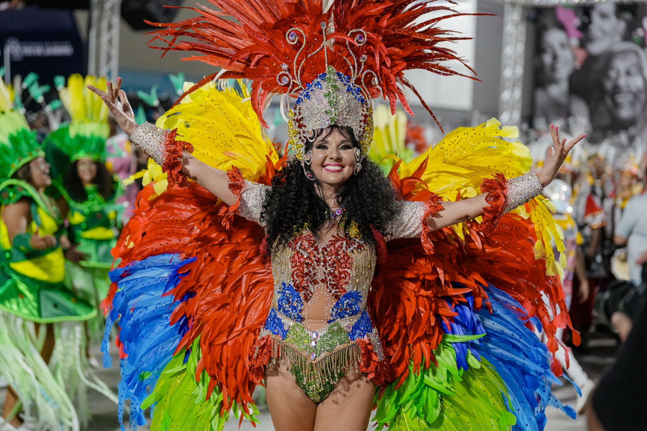 Choć stroje nie były wykończone, czułyśmy się jak kolorowe ptaki