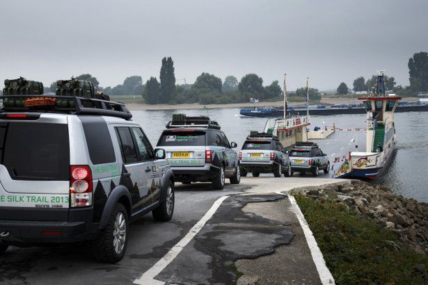 Range Rover Hybrid - wyprawa po jedwab