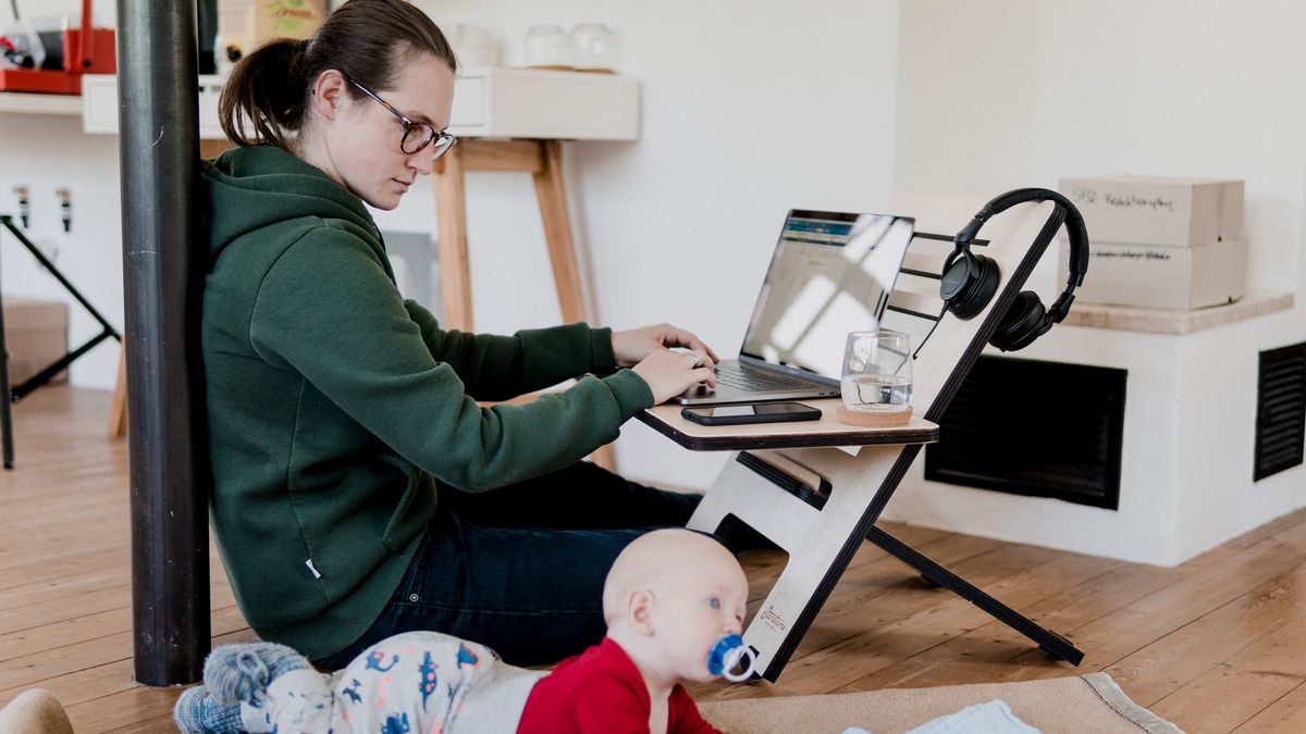 Polakom na pracy zdalnej kończy się motywacja.