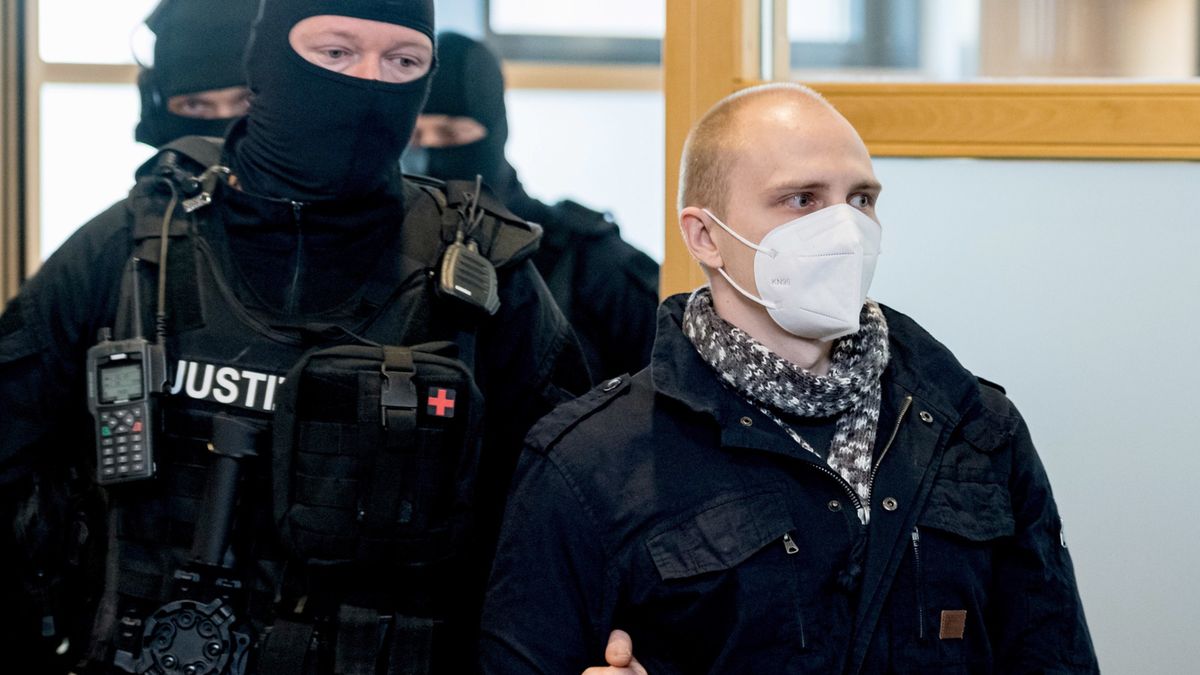 Stephan Balliet prowadzony przed sąd