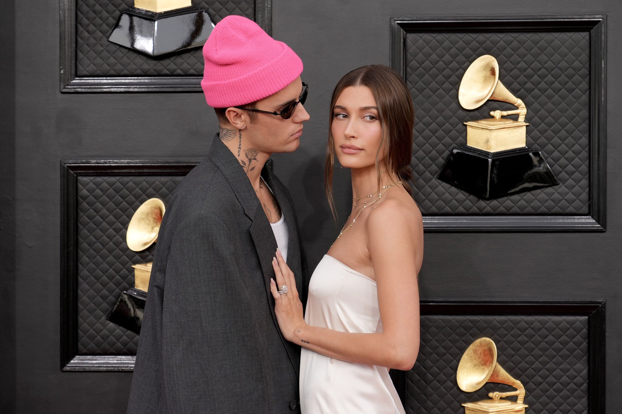 Hailey Bieber i Selena Gomez - historia konfliktu. O co chodzi w sporze celebrytek? 