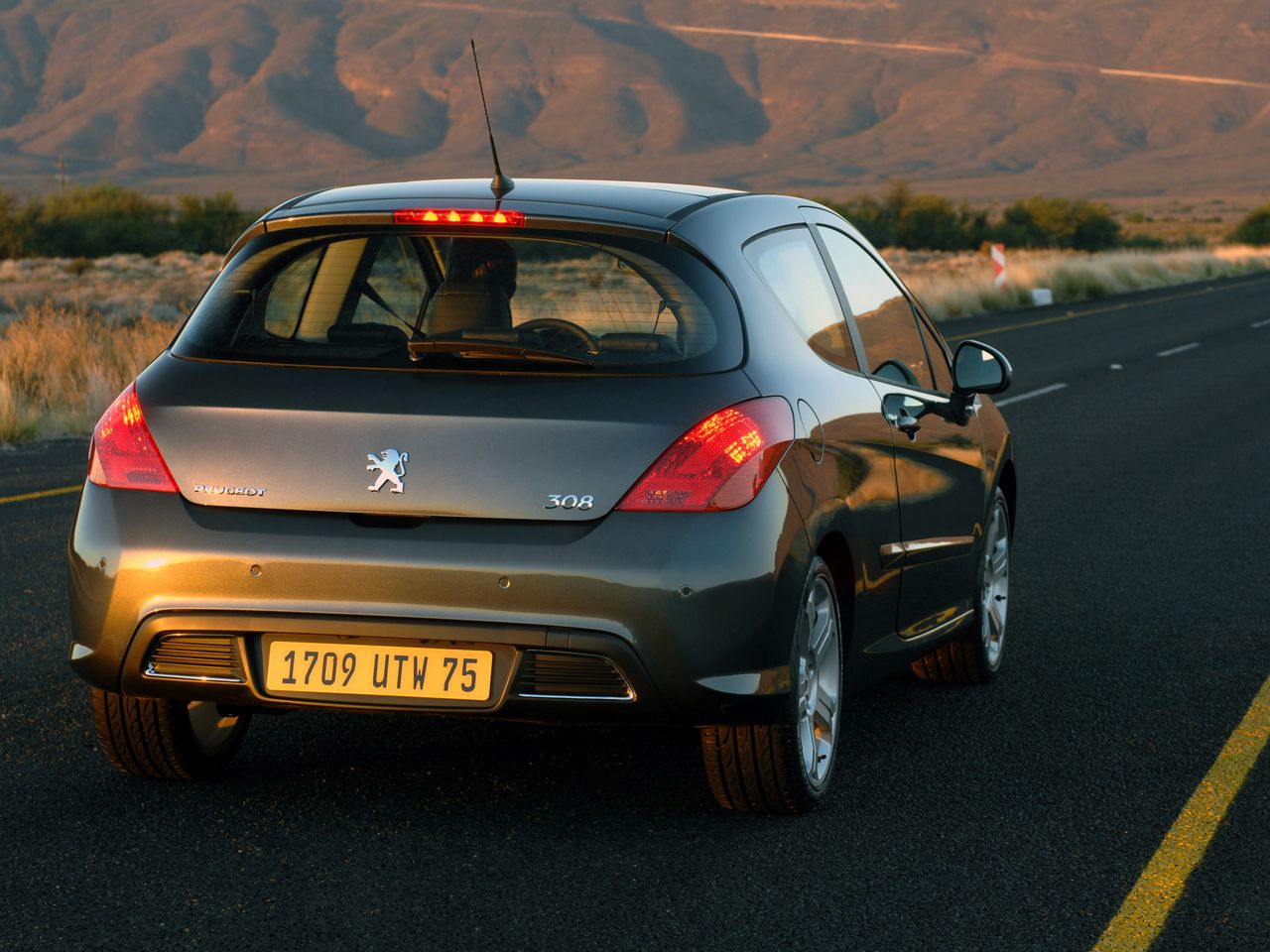 2007 - 2010 Peugeot 308 3D
