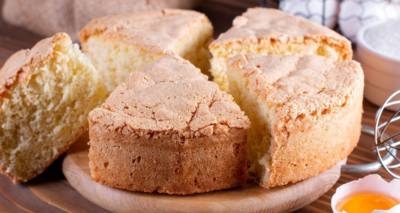 Znajomy cukiernik zdradził mi prosty przepis. Biszkopt wyrasta jak marzenie i jest bardzo puszysty