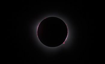 Zaćmienie Słońca 2026. Kraj Basków rusza z przygotowaniami