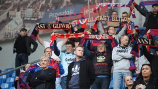 Piast Gliwice - Bruk-Bet Termalica Nieciecza. Gliwiczanie przegrywali 0:2, ale mają pierwsze zwycięstwo