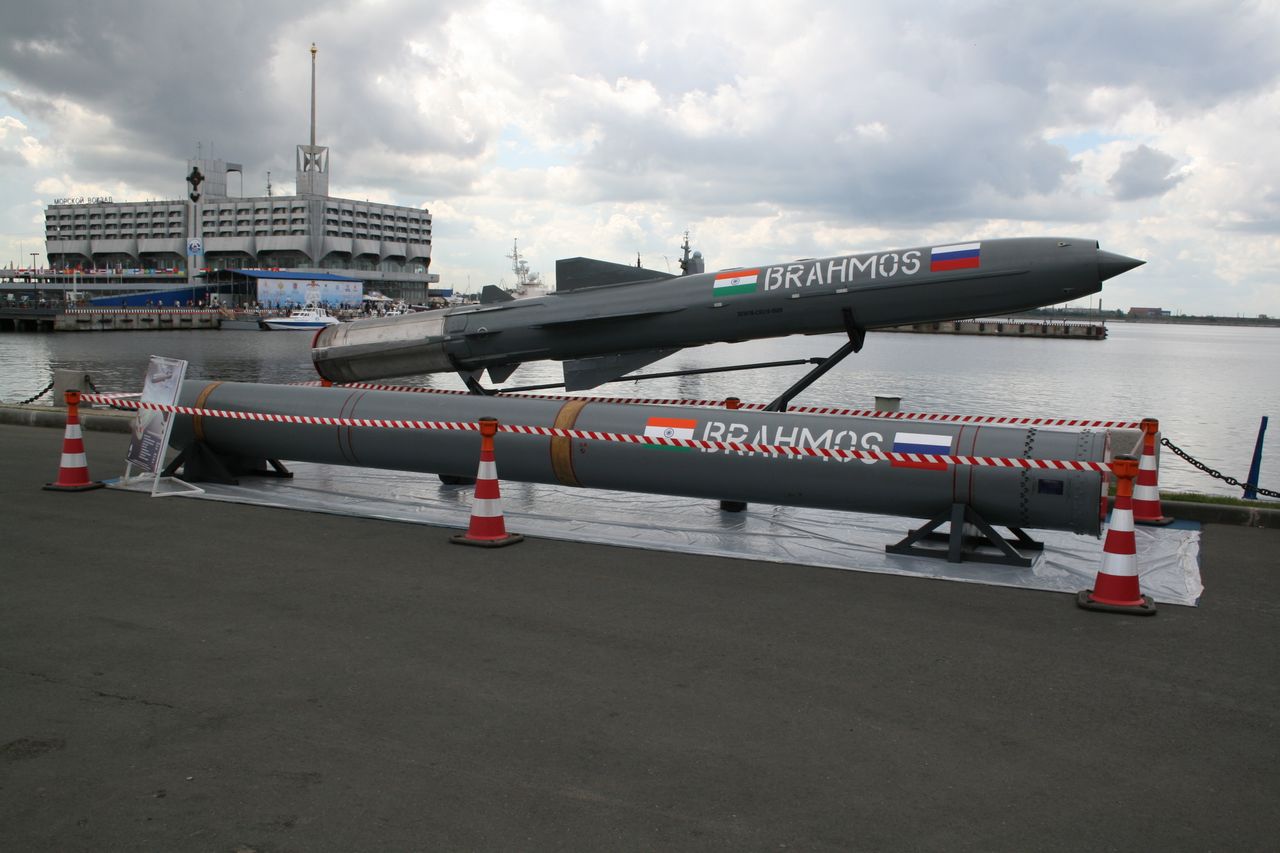 Naddźwiękowy pocisk manewrujący PJ-10 BrahMos