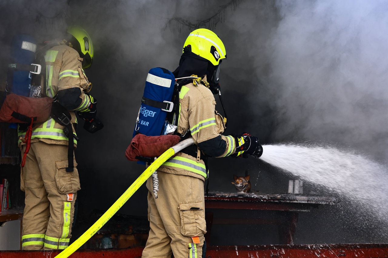 Dramatic fire in Essen. "People were hanging from windows, holding children" (illustrative photo)