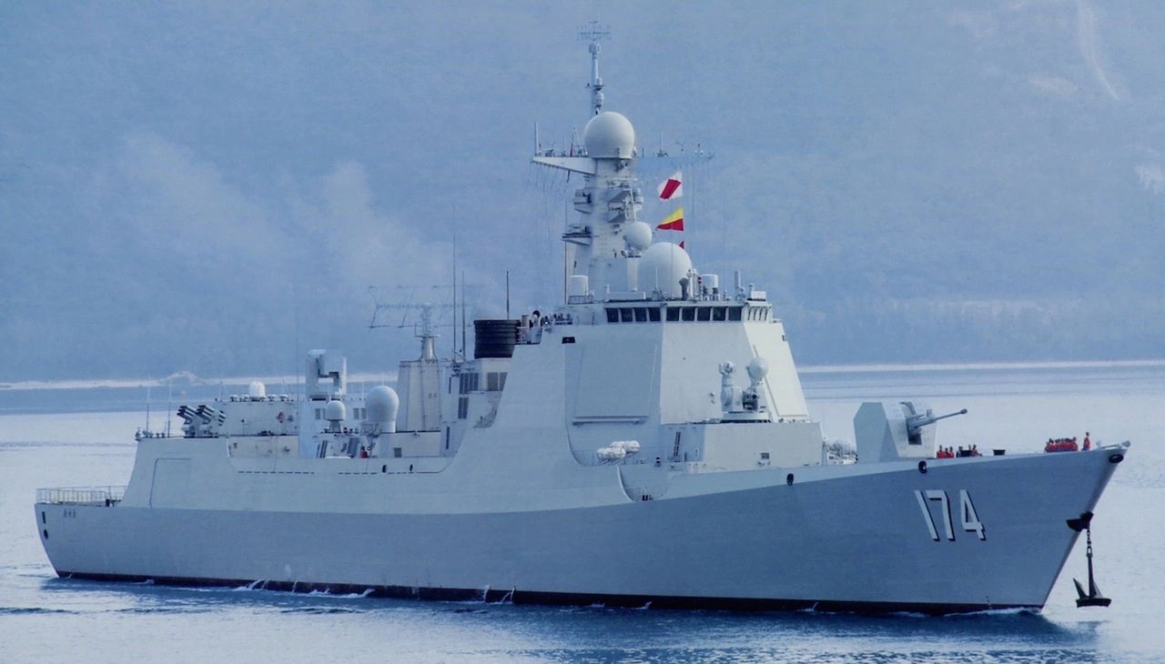 Niszczyciel typu 052D Luyang III
