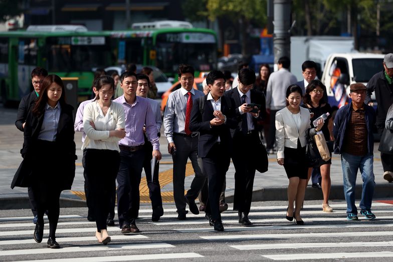 W Korei Płd. chcą wydłużyć tydzień pracy do 69 godzin. Pokolenie Z mówi "nie" i zmusza rząd do kroku wstecz