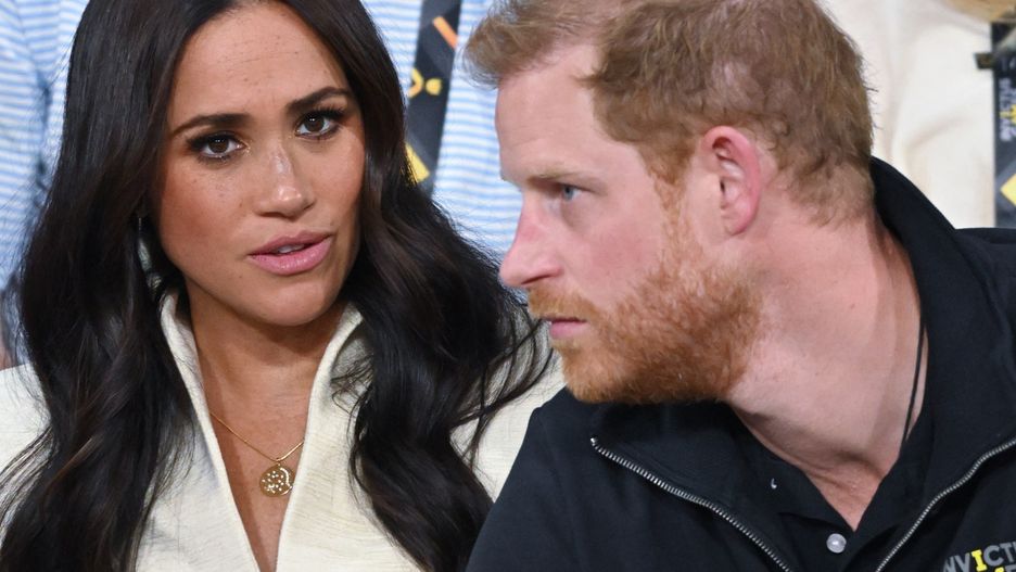 Meghan i Harry teraz żyją z daleka od królewskich obowiązków. Ale to może się zmienić. Co będzie z ich małżeństwem?