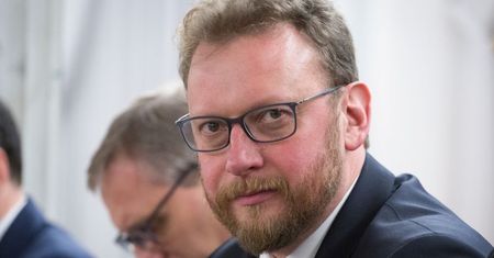 Łukasz Szumowski o terminie wyborów prezydenckich: "Najlepszym rozwiązaniem jest PRZEŁOŻENIE O DWA LATA"