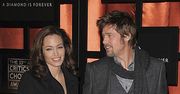 Angelina i Brad drażnią się z mediami...
