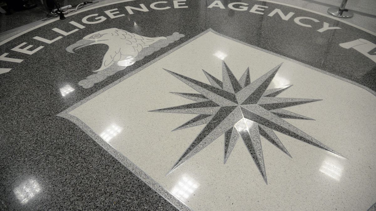 US President Donald Trump visit CIA headquarters in Langley
epa05739901 The seal of the CIA is seen during a visit of US President Donald J. Trump the CIA headquarters, in Langley, Virginia, USA, 21 January 2017.  EPA/Olivier Douliery / POOL 
Dostawca: PAP/EPA.
Olivier Douliery / POOL