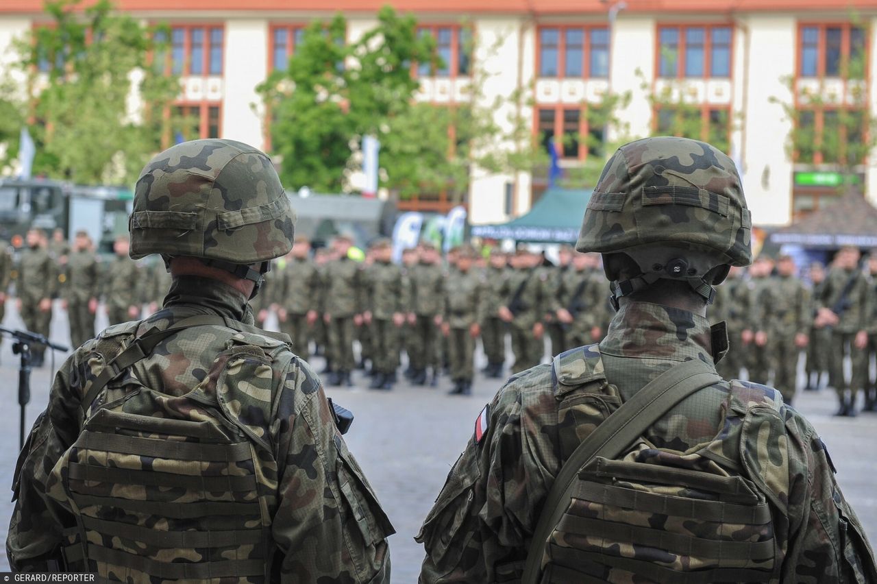 Obowiązkowe szczepienie w Garnizonie Warszawa? O wyjaśnienia pytamy dowództwo i MON