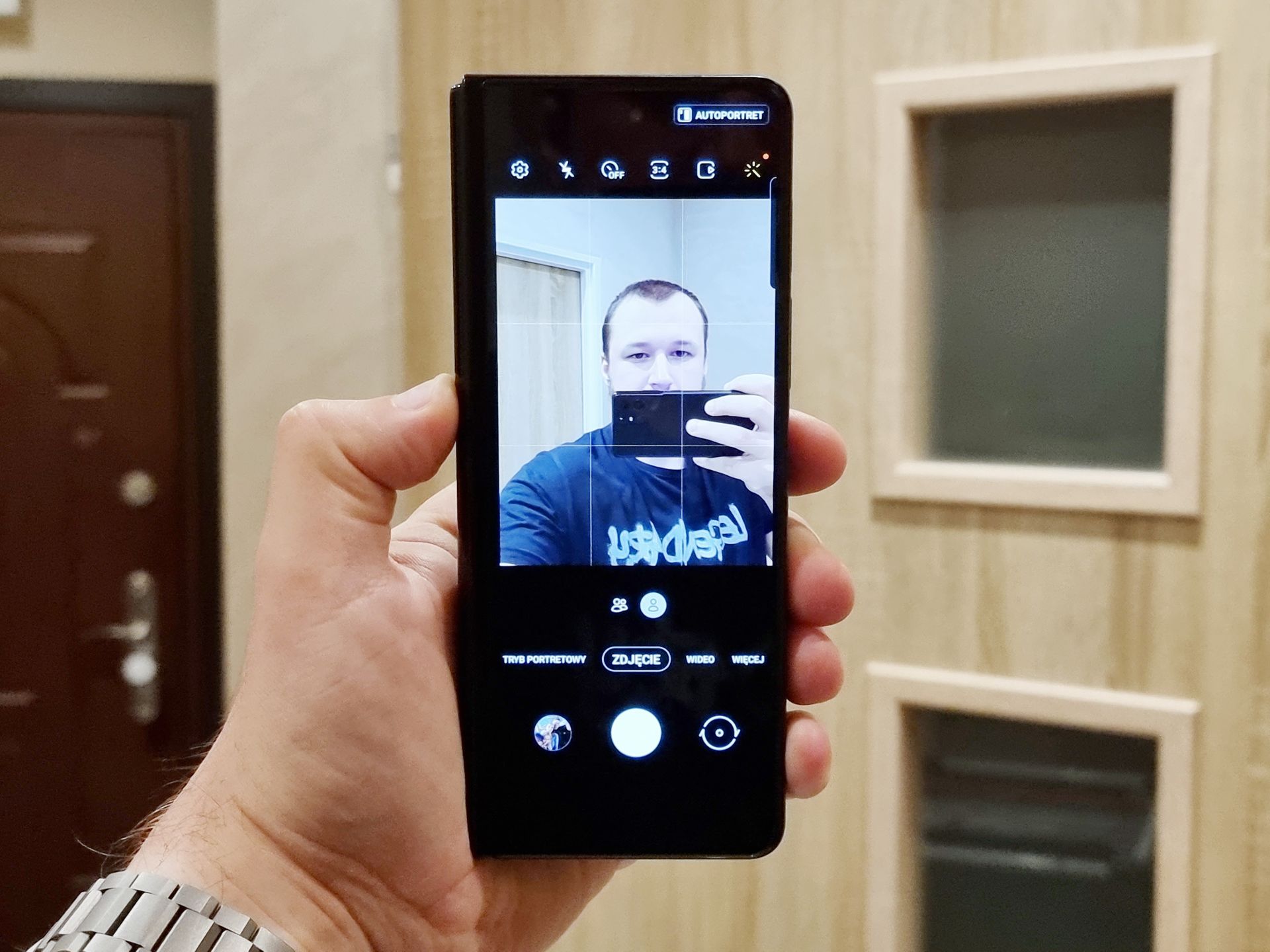 Polubiłem się z aparatem pod ekranem. Ale jeszcze nie chcę go w każdym smartfonie 4