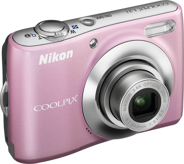 Nikon Coolpix L21 korzysta z kart pamięci SD, nie jest kompatybilny z kartami typu MMC