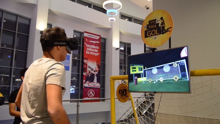 Być jak Robert Lewandowski. Header Goal VR: piłkarska gra na Oculus Rift 1