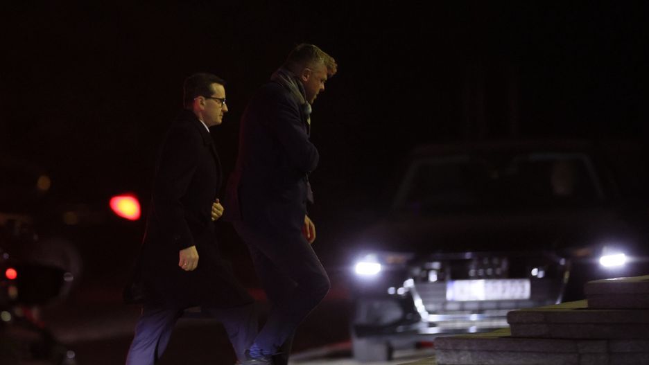 Mateusz Morawiecki
Leszek Szyma�ski
MINISTER, nadzwyczajne, posiedzenie, przyjazd, rz�d, rz�du, sytuacja kryzysowa
