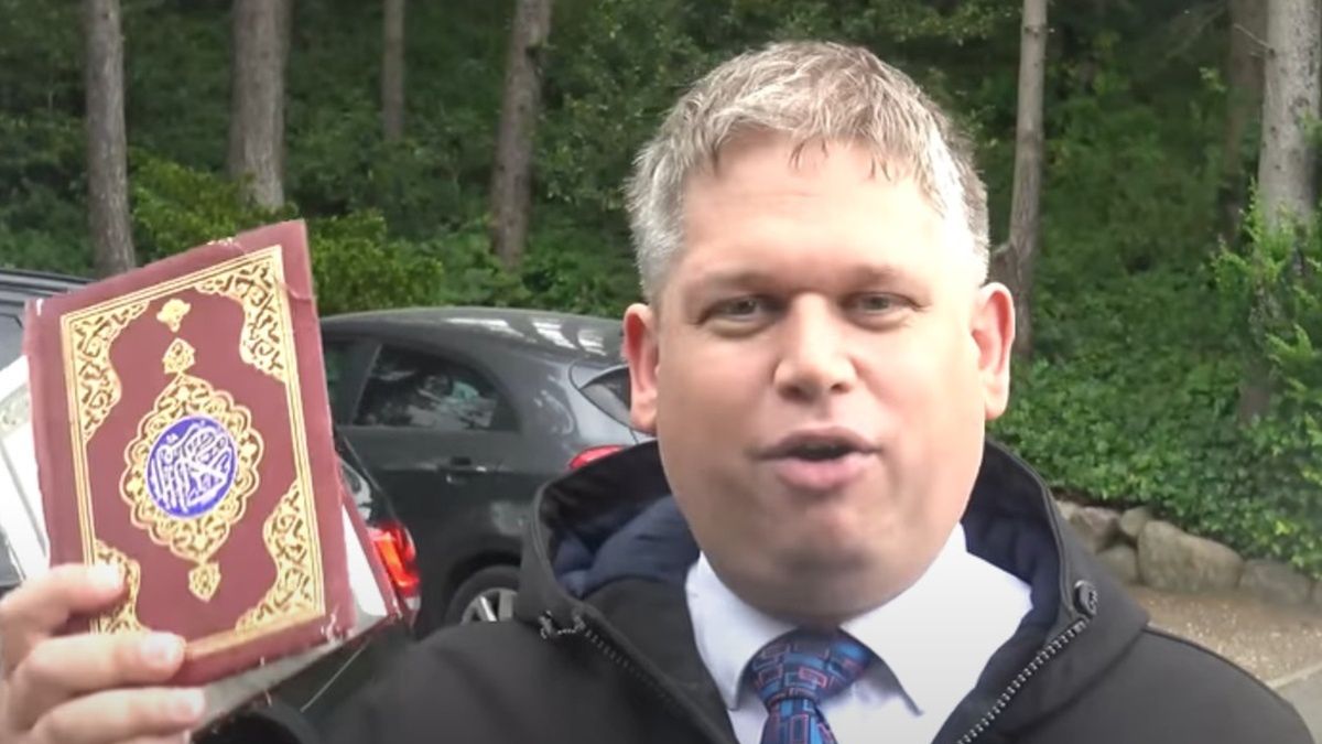 Rasmus Paludan chciał spalić Koran w Dzień Konstytucji.