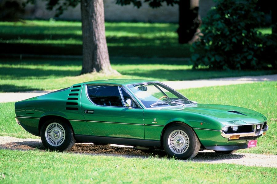 Historia: Alfa Romeo Montreal