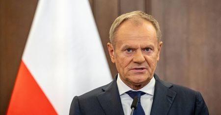 Ironiczny wpis Tuska. "Mam nadzieję, że jeszcze chwilę wytrzymacie"