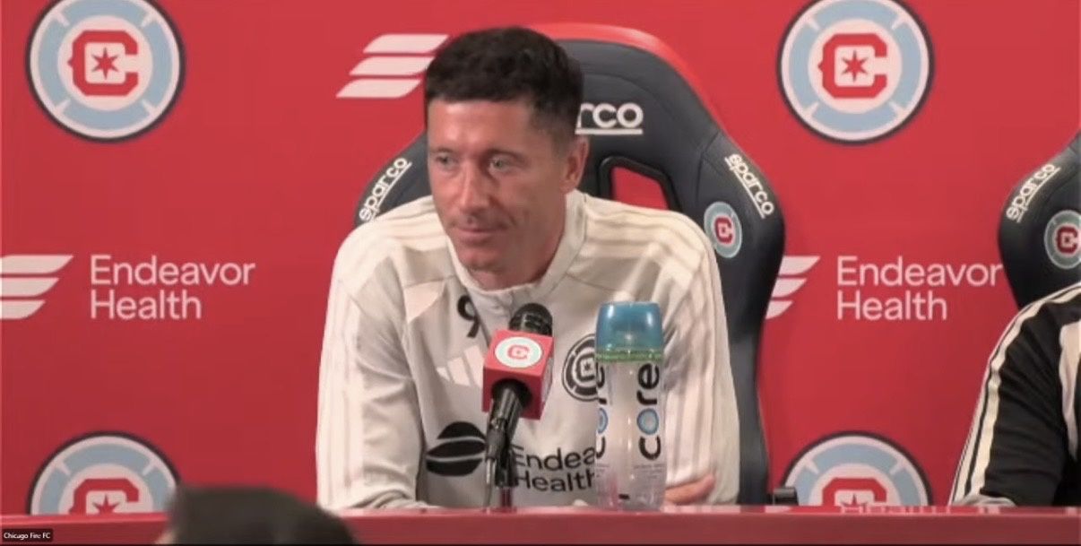 Robert Lewandowski podczas konferencji 