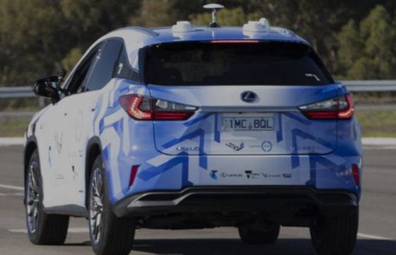 Internet wypiera targi. Premiery nowych aut coraz częściej w sieci