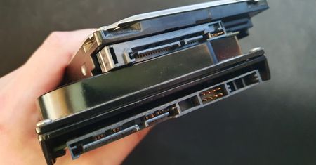Masz dysk HDD? Twój komputer może przyspieszyć w grach