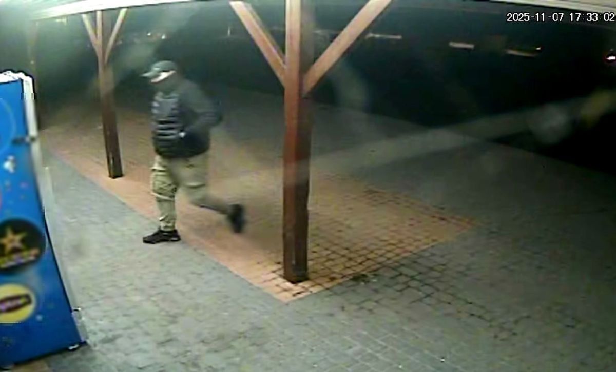 Biała Podlaska: Atak gazem i kradzież. Ważny apel Policji, poszukiwany sprawca przestępstwa