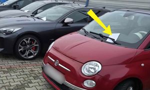 Zobaczył karteczkę. Wściekł się. "To jest nielegalne"