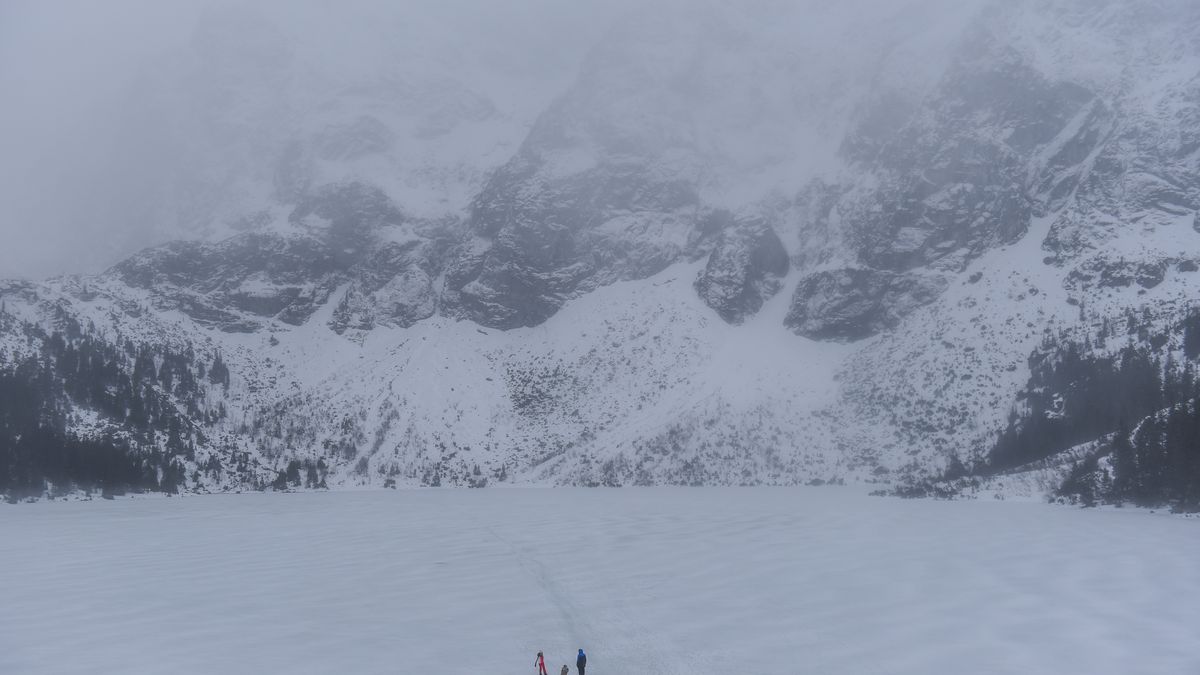 Trudne warunki w Tatrach. Wzrosło zagrożenie lawinowe
