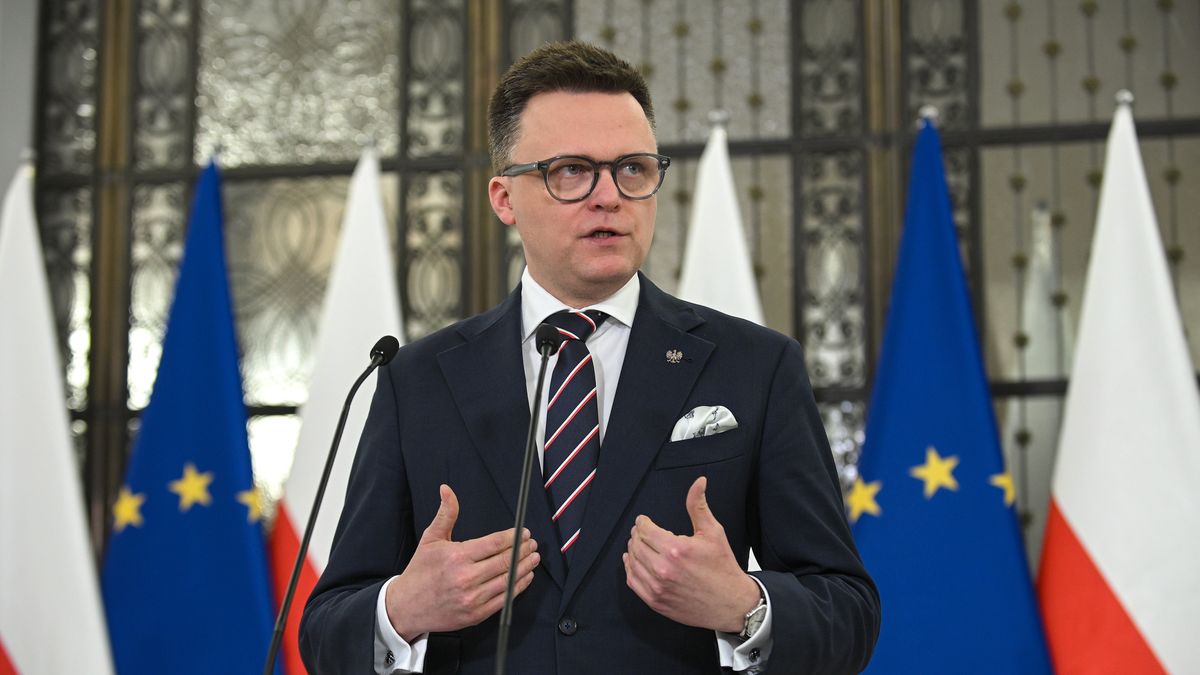 Warszawa, 08.01.2025. Marszałek Sejmu Szymon Hołownia na briefingu prasowym w Warszawie, 8 bm. Marszałek Hołownia ogłosił, że wybory prezydenckie odbędą się 18 maja. (aldg) PAP/Marcin Obara***Do tego materiału zdjęciowego dostępna jest również depesza w systemie CSI, pt.: Marszałek Sejmu: wybory prezydenckie odbędą się 18 maja (krótka)***