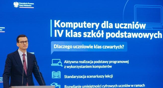 Wszyscy uczniowie IV klas dostaną za darmo laptopy. Morawiecki: to wspieranie transformacji cyfrowej
