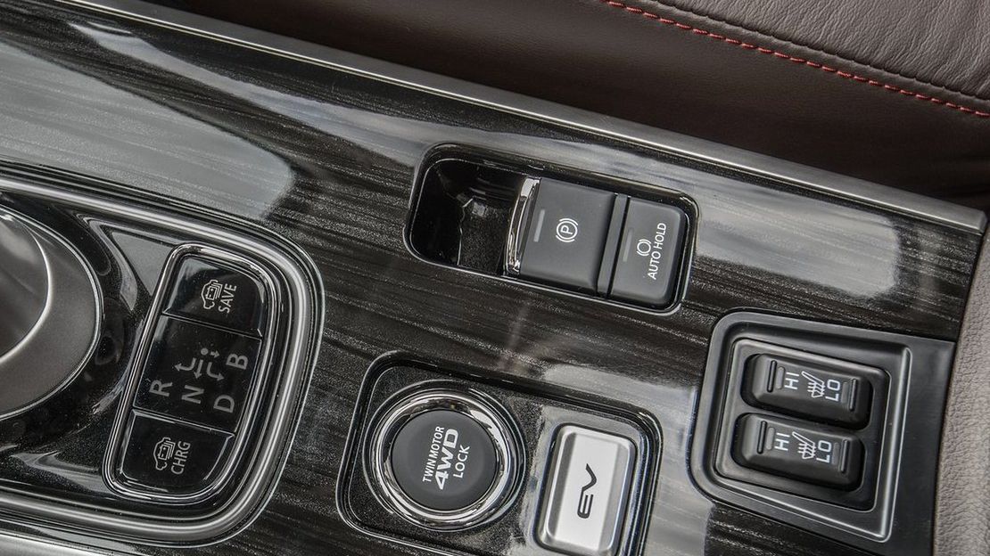 Elektryczny hamulec postojowy w Mitsubishi