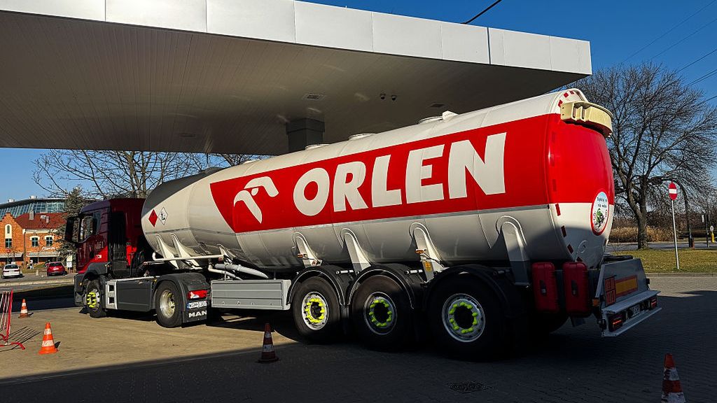 Orlen zmienia hurtowe ceny paliw. Benzyna w górę, diesel w dół
