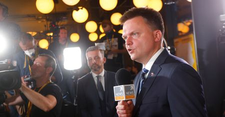 Szymon Hołownia odpowiada na zaczepkę Prokopa. Zazdrości mu